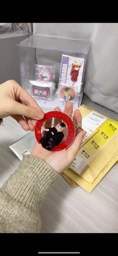 到的那天刚好是我出门旅游的那天 好不容易等到回家拆的 这箱yhm包装得特别好 拆了很久 物流比上一个包裹快了很多 感觉恢复了之前的速度 等待下一箱