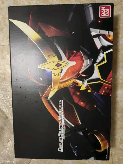 在骏河屋打折的时候拍到的CSM假面骑士铠武豪华版，等了半个月就到了，运气比较好没有收税，到手了东西成色也挺好，希望后面还能蹲到其他的