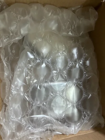 终于拿到很久以前下的包裹了，超级期待?好喜欢这个手表啊！太好看了吧，工作人员也很好呢，打包不错哦嘻嘻?