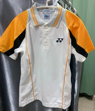 第一次在挖煤姬海淘，购入了一批成色很新款式也好看的衣服。搜索关键词以后，多样的款式一跃而出，激起了很大的购物欲望。物流也特别快，从下单到收到货不过两周，拆快递的时候特别惊喜，包装得特别严实，很满意的一次海淘！以后还会继续用该应用购置喜欢的东西的。