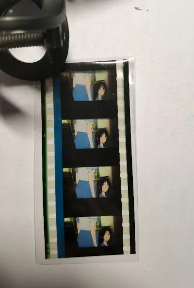 这次用了竹蜻蜓
速度比预想中的要快，包装很好，唯一不足的地方是折了海报??有点心疼 现在在拿箱子压着
卡是帮朋友代购的 利兹与青鸟的胶片也算收完圆梦了