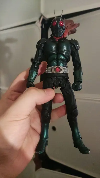 海淘安全下车，next实在是太难买到了，国内的价格也不便宜，好不容易蹲到好价，没有盒子寄过来一点都没损，打包非常仔细，没缺件，next的皮套实在是太帅了！