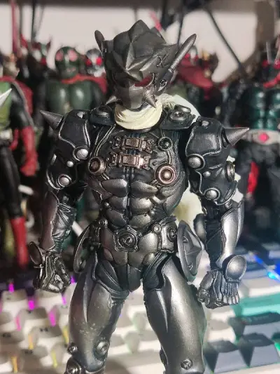 这两只算是非常冷门了，虽然当年国内很便宜，但是还没入坑，造型非常帅，就是可惜漆面一般般，以后氧化了再重涂吧，非常喜欢的两只