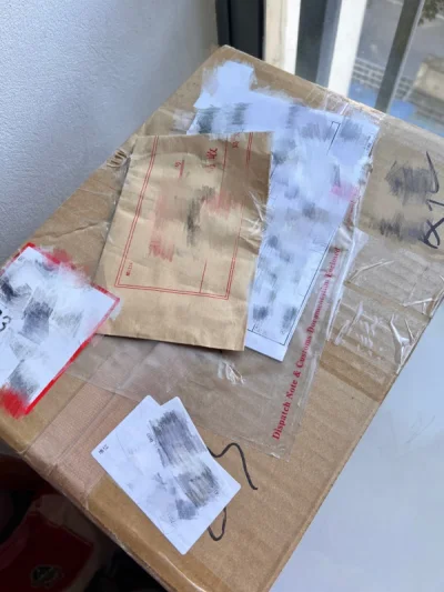 这次发的海运 因为不着急用 海运价格便宜些 所以就发的海运 面单可以自己填 这次也没被税(^^)每次包装里面都放了很多气囊袋 没有发现破损的问题 很喜欢这次新淘的裙裙～