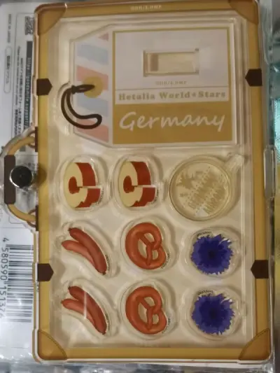 骏河屋下单很快，但不是之前的秒切了，多件商品同时下单需要注意勾选如果缺货其他商品是否下单，ems等级折扣很香，回来速度快，会继续使用