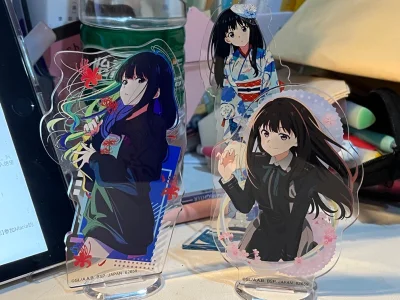 这箱速度还可以～～希望打包可以更快！包装一如既往非常的厚，很安心！专辑什么的完好无损，保留了樱花妹原包装www