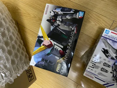 第nnnn+1次挖煤姬购物，一些稀有初回限定版本非常值得购买，关键挖煤姬包装很好，大多数都能八角尖尖送达，会继续使用