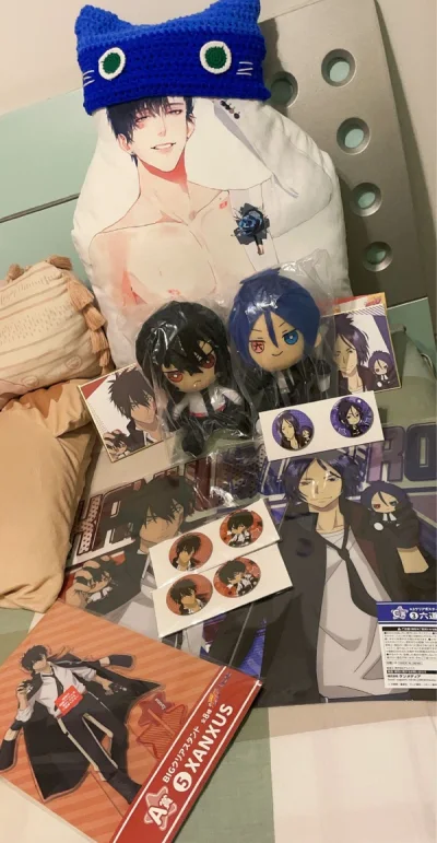 包装的非常好，吧唧立牌都严严实实裹了好多泡沫纸！选了航空件，预付运费在实际发货后还退了多缴的费用！超级赞！心心念念的宝宝完好的收到简直太开心啦！