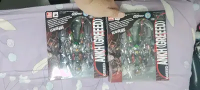 今天收到的新玩具，SHF完全体安库，涂装很精致，而且还附带支架，除了身材比例不太行，没啥别的缺点，设计造型很给力。