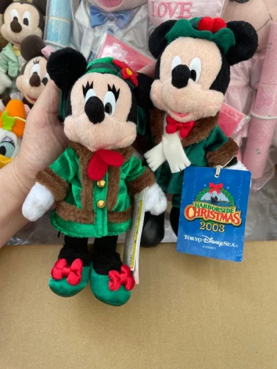 海运一箱，这次合单时间有点长，从出库到天津港大概1个月时间。包装一如既往好，没有破损。

这次还是一箱东迪宝贝，淘到了2003年东迪圣诞节米奇米妮挂件，很稀少的款式，挖煤姬也不多见，看到合适的价格果断入手，特别开心！

此箱还有Spring Voyage徽章、婚礼玩...