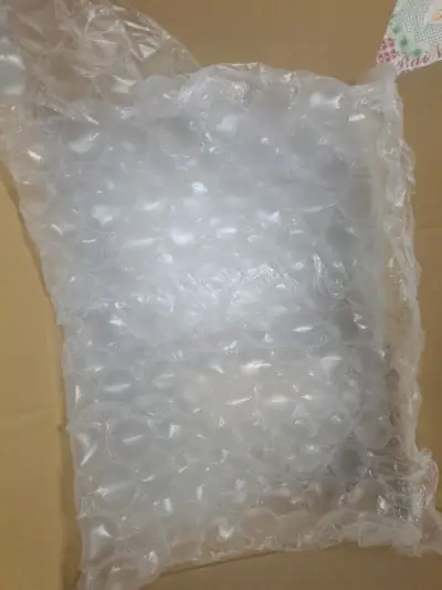 淘了一堆喜欢的cd，之前在鱼上找了找，太贵了，现在这堆就算加上邮费也比国内收便宜一半，舒服。
合单审核这次有点慢，审核了六七天来着，物流实效还是挺快的，就是海关系统自动收税申请免税复核又用了几天。没有选择加固依然包装完好。