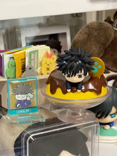 嘿嘿你怎么知道我切到乱步冬服吧唧了！我的梦情你终于来了！还有咩咕咪小布丁摆件?我吃吃吃！还有太宰假面舞会吧唧，书页吧唧美疯?