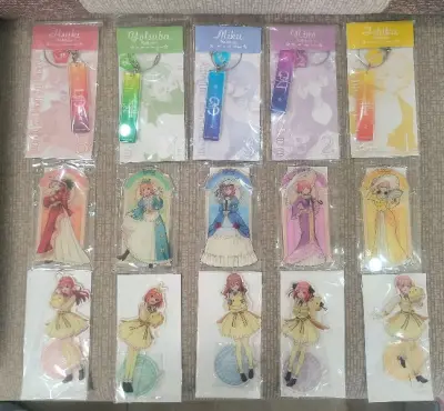 亚克力挂件加持，三丽鸥小黄鸭辅助，新艺术系列坐镇，五等分的花嫁天花板级别搭配！可爱的三玖、最漂亮的五月！