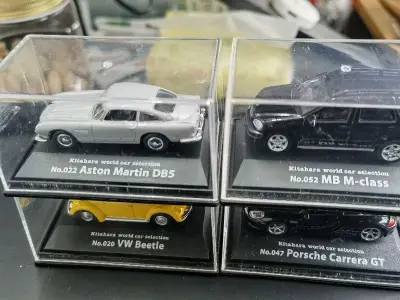 这次小车模因为航空禁运走的海运件，速度慢了一点，但是收到货还是很开心的，1/72比例合金小车尺寸很迷你，细节却非常精致，特别是大黄蜂同款甲壳虫超级漂亮。