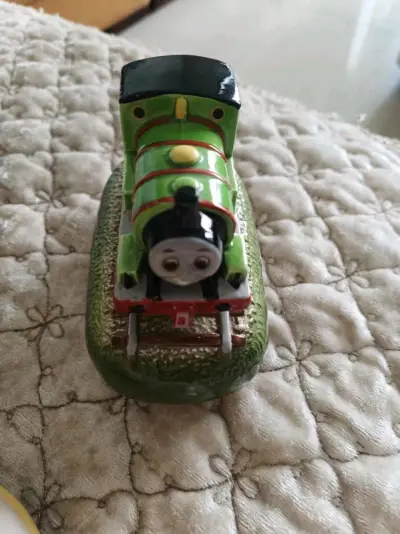 收到货，第一时间拆包装，质量非常好，与卖家描述一致，完全超出我的期望值，包装很仔细、严实，总的来说这次是很满意的一次购物。海运带盒的是稳稳当当，一点没带碎，给挖煤姬好评～