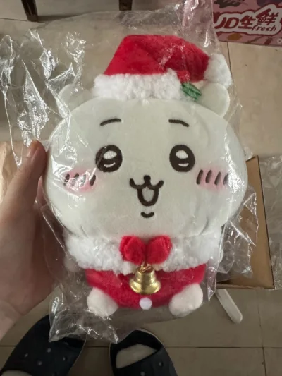 白白胖胖的白馒头，超级胖的一只宝宝 圣诞节要到了才想起来发表体验，速度很快，基本上合单完四天到手，卡册也很好用