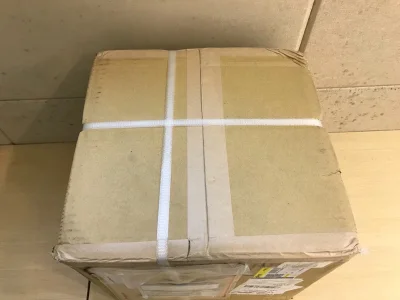 顺利过关，安全到手，迫不及待，打开包装，摆放整齐，完好无损，非常漂亮，爱不惜手，以后还有，继续购买，谢谢平台！