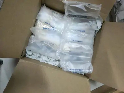 终于收到想要的场t了???爆哭，还有圣遗物。在挖煤姬买了好多东西了，服务质量物流没的说，都给我冲！