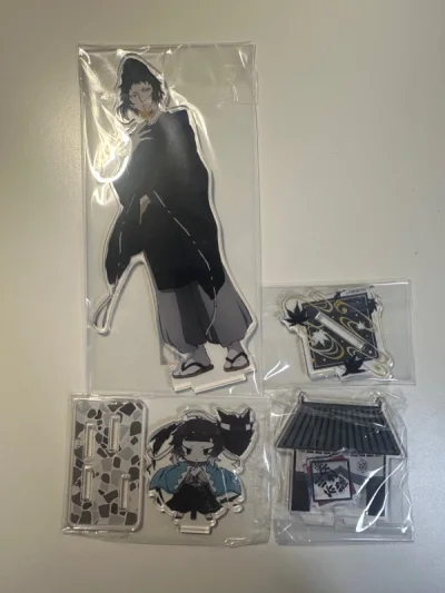 ems被税了，看来下次面单还得再hhh但还好积分抵了很多运费所以总价还好。包装都很好，谷子状态也很好~两个beast吧唧和三洋堂纸片状态都接近无伤我都震惊了。挖煤姬双11活动时候买的，赶上打折，总之十分满意！