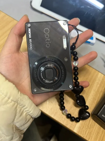 很好很喜欢很新和卖家描述的是一样的，很喜欢很好用，价格也是特别的划算比国内便宜多很多，东西也很好，发的物流也很快很不错