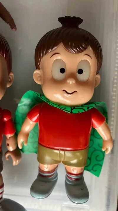 前几周收到的一箱，外箱不大，完整干净无压坏。箱内物品不多，都有单独保护，泡泡纸塞了很多，物品无受损。