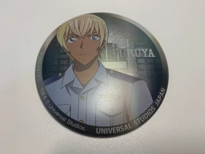 哎，人的本质就是真香和集图鉴。
嘴上说着“降谷零2022usj图一般”“隐藏款很帅但是我不吃多人”……结果还是入手了，而且是好价( ´▽` )ﾉ。不过真的好想吐槽为什么降谷零款的图不选隐藏的那张。
2023usj有点像迪士尼的画风，个人还挺喜欢的，至于切下的价格嘛，...