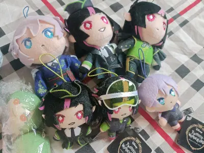 虽然没接触过这个游戏但小娃尊嘟很可爱……这次依旧是安全收到了！亲友也很开心，包装上也没有任何问题！愉快的切煤体验