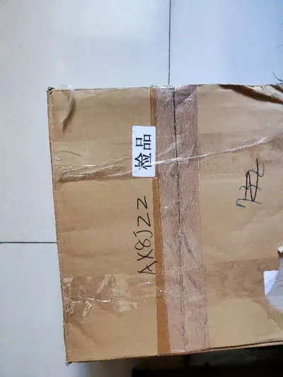 听说竹蜻蜓的物流能发cd，刚好这个月又买了几张cd，就试了试竹蜻蜓。虽然速度没有ems和小航空快，但是胜在性价比高，价格较为便宜，包装也不错，如果不是急件的话，也是一个不错的选择。