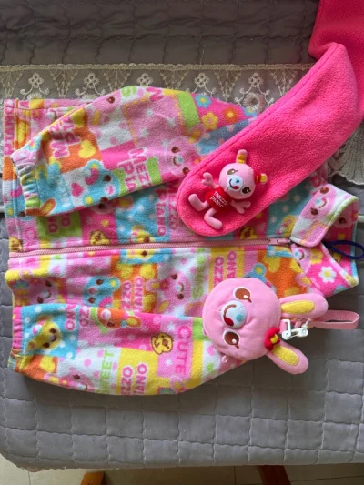 这次选择是可追踪小航空，10天就到手了，速度非常可以！再次夸夸挖煤姬的包装，完美保护物品不受一点伤害！感谢挖煤姬，让我买到心心念念的可爱衣服！