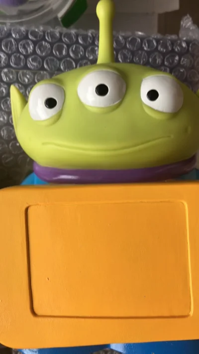 上周到的几箱中的一箱，外箱不大，箱子完整干净。箱内泡泡纸保护到位，塞了很多泡泡纸。物品无受损，保护到位。