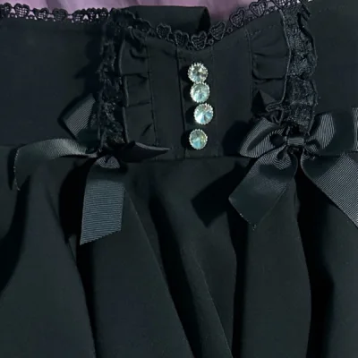 蹲到了售罄好久的喜欢的品牌的裙子 品相非常好很开心 挖煤姬随时随刻的秒下单秒代购非常方便！合单审核实效依然是需要慢慢等~但是ems发货非常快