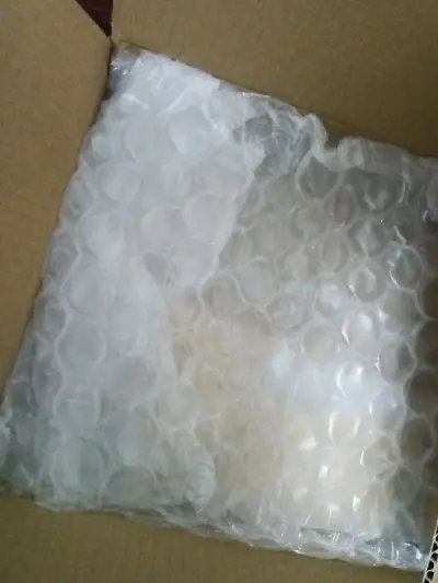 是开箱～这次也顺利到达了！这次没有加购内部填充但是包装也一样好～很幸福的一次购物体验！p3是樱花妹送的我推自印小卡 真的好可爱啊? 