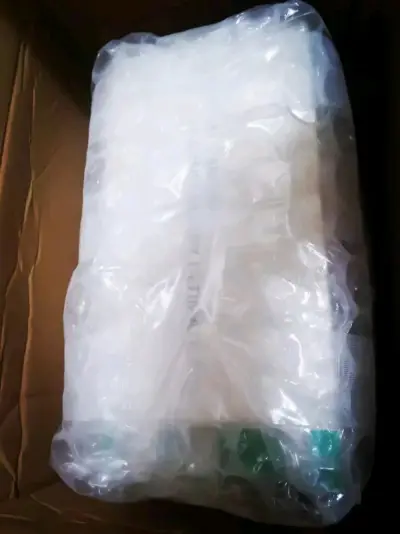 心心念念的最终幻想25周年终于到货了，太沉了，重的离谱，还好是发的海运，不过呢包装的也是很不错的，其余2个游戏也都很好，成色也非常漂亮，总得来说，不错的