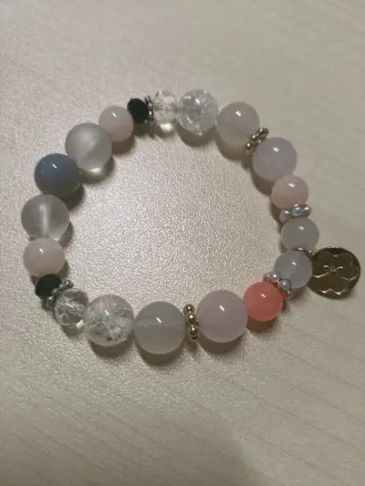 这次切的是一个物吉小天使的天然石手链，不得不说这个质量真的很好……不过印象里没出几个，运气很好，蹲到了好价！因为只切了这个所以用了竹蜻蜓！