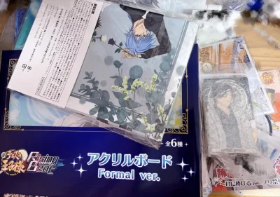 最近爱上海运了，连着走了几次海运，感觉时效还是很快的，基本一个月就能到，性价比很高啊！这次箱子还蛮大的，因为清了好几个大挂毯，都是我种草了好久的谷子，超级期待和开心，都在挖煤姬买到了！