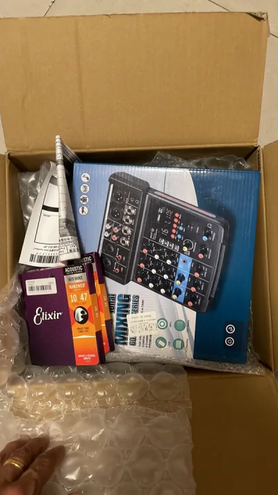 第三次日淘了，价格平宜又好，今天到货拆包内件完好无缺，东西很新很完美，非常好！发邮政小航空件时效也好快！