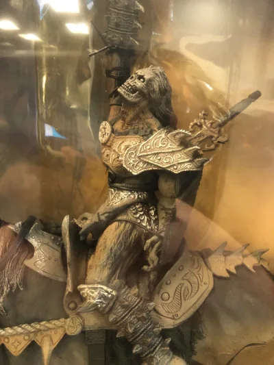 麦克法兰24代大马这造型设计这涂装，绝对对得起双入来收藏，经典不过时，错过不再有，物流十分给力，顺利到手，期待下次合作！