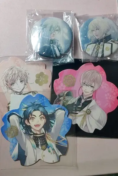 一箱都是骏河屋
代切速度快，平时赶上活动还有优惠券可以用
包装还是一如既往的好，箱子完好，里面也有减震包装，非常安心
申请合单稍微有点慢，但发货之后就很丝滑，快速到手了₍˄·͈༝·͈˄*₎◞ ̑̑