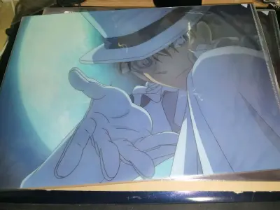 这单国际物流时间竟然变快了！好厉害！虽然合单还是如此漫长……已经收到了下一单还在合单
非常美丽的斗文件夹和色纸！读书之秋的凪玲终于汇合了！香蕉鱼的五周年纸片也很可爱！还顺便捡了张幼雀的卡！很快乐的一箱谷子！