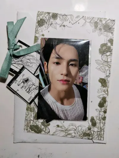        第五次也顺利到手了啦！这次还是走的ems，又遇上了周末进海关，慢了两天到手。不过小卡都很好，拿到手很开心～