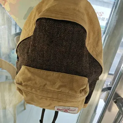 不知道第几单，包包成色还可以，很喜欢，到的也很快，邮政申报效率变快了哈哈，希望在路上的几单能够顺利到手