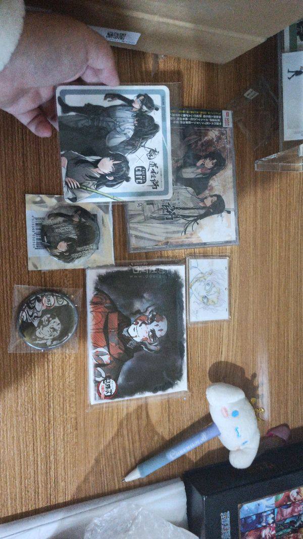 第一次使用挖煤姬是在亲友的推荐下，发现新手有积分可以兑换邮费，走包税的竹蜻蜓路线仅仅邮费仅仅用了20块，不需要等海关，15天内到手，拆开还发现yhm给了小礼物很开心，还是会接着用挖煤姬的


