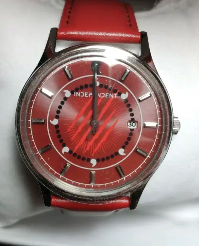 虽然又被税了，但是还是比咸鱼上面便宜。而且盒子破损没有关系，里面表带能看出来都没使用过。骏河屋还发了一个好大的盒子。