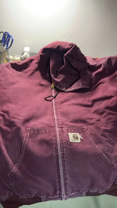 距离到货也有一段时间了，这次买了8件vintage，都是卡哈特，不由的感叹日本这个是真的价格美丽，整体货物成色都非常好，包装的很好，走的海运不到25天到了，非常快，每一件我都喜欢，下次继续冲