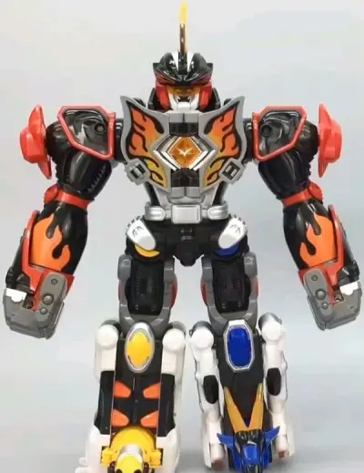 《兽拳战队 DX 兽拳合体 激气火焰 玩具》 -  　　激气火焰是激气斗者的后继机兼二号机器人，兽拳的电动玩法确实好玩。