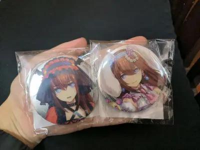 这单的内容物主要是吧唧，因为一不小心买的有点多（）。不过到货后看到这满满当当的助手吧唧，一股满足感油然而生