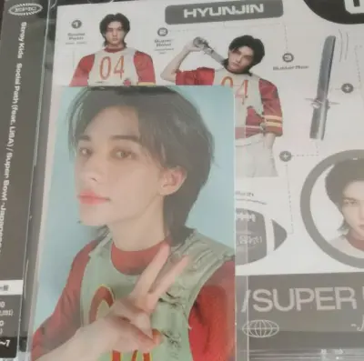 合单审核一周效率还是比较高的 EMS超快 包装还是一如既往的好 盒子非常结实 完好无损的到了 只不过发现卖家给的卡和当初页面展示的不是同一张 很便宜的卡就无所谓了 如果是贵卡还是用一下拍照确认功能比较好