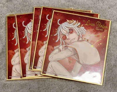 现在可以买到骏河屋分店的谷真好！！淘到了绝版三年的受注黄铜徽章，拿到手里非常有分量感特别棒，填色超级精致，还买到了好价色纸，非常开心的购物经历！！