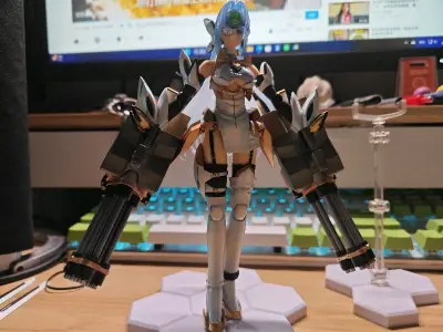 大a的kos mos在国内闲鱼价格都快1000了，然而amiami上还有便宜的货。直接抄底，到手还是比闲鱼便宜。