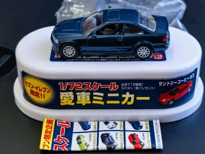 又收到一大堆合金小车模，比例有1/72和1/87的，72比例爱车系列的宝马M3太经典了，E46造型就是帅。1/87比例尤其喜欢里面的小甲壳虫，牛油果绿的颜色很可爱。nice！